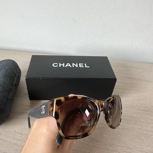 Chanel CC Logo Sunglasses Tortoise and Denim Frame - Picture 5 of 13